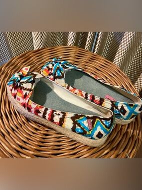 Rock & Candy bi Zigi, Aztec-Print Espadrille Flats, Size 9